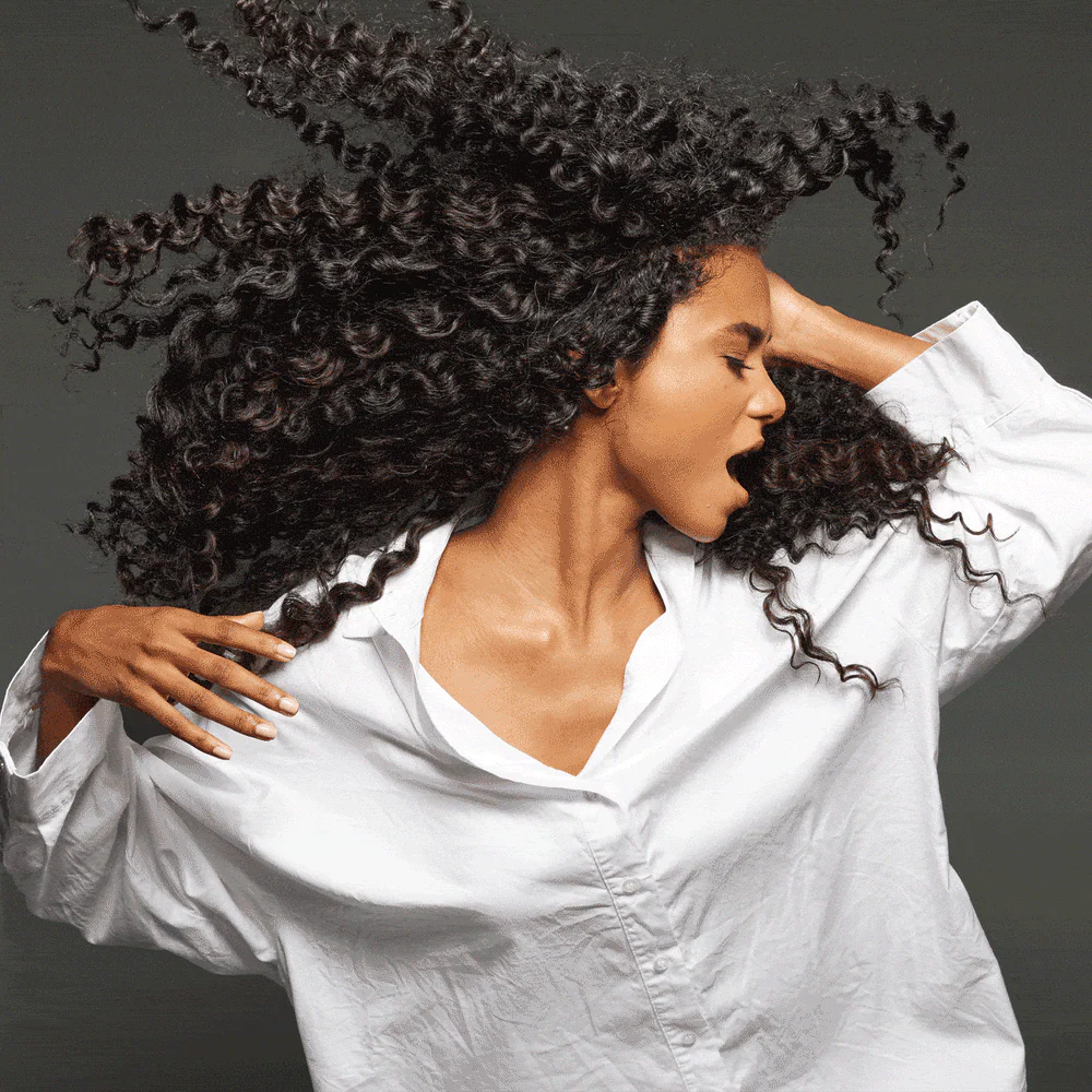 Curl Wow SHOOK Mix & Fix Bundling Spray – Frizz-Free, Glossy, Defined Curls - Image 3